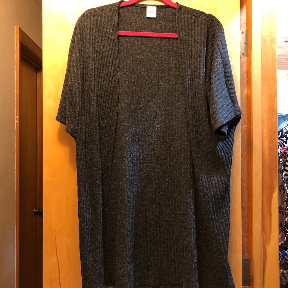 Charcoal Short Sleeved Kimono